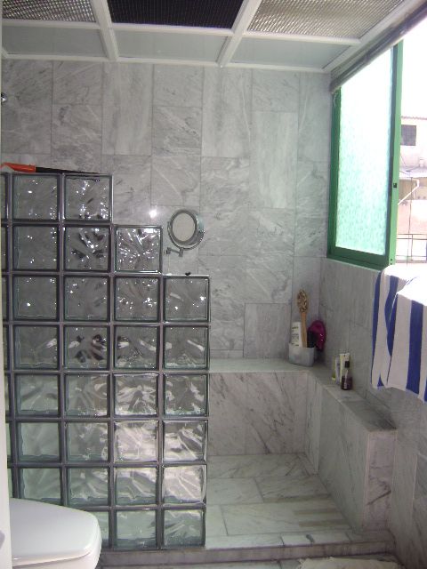 Antes y Despúes Remodelación de Baño , VIVE arquitectura VIVE arquitectura Modern bathroom