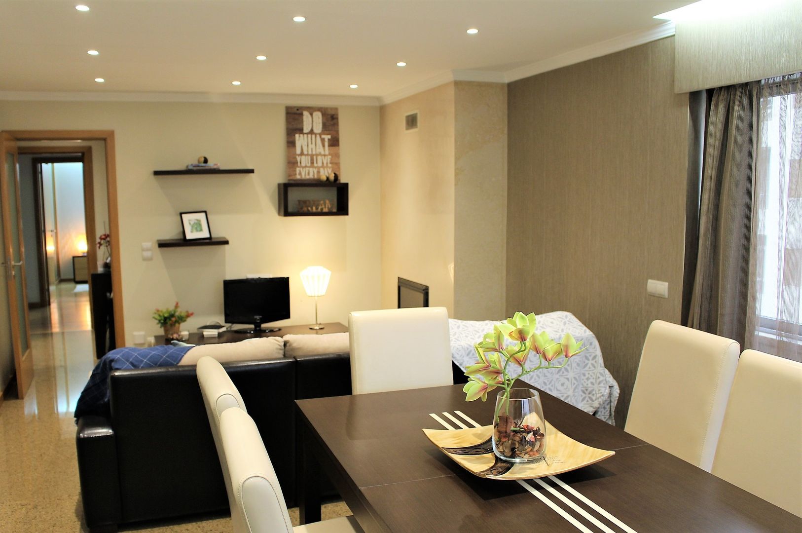 Home Staging - design de interiores para o apartamento do Candal -Gaia, PROJETARQ PROJETARQ