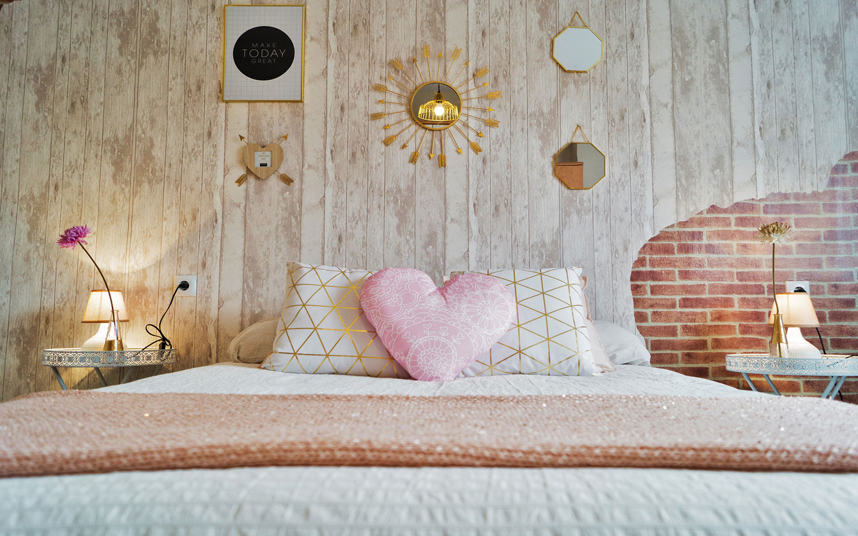 Habitación Rosé, Housing & Colours Housing & Colours Bedroom Metal Accessories & decoration