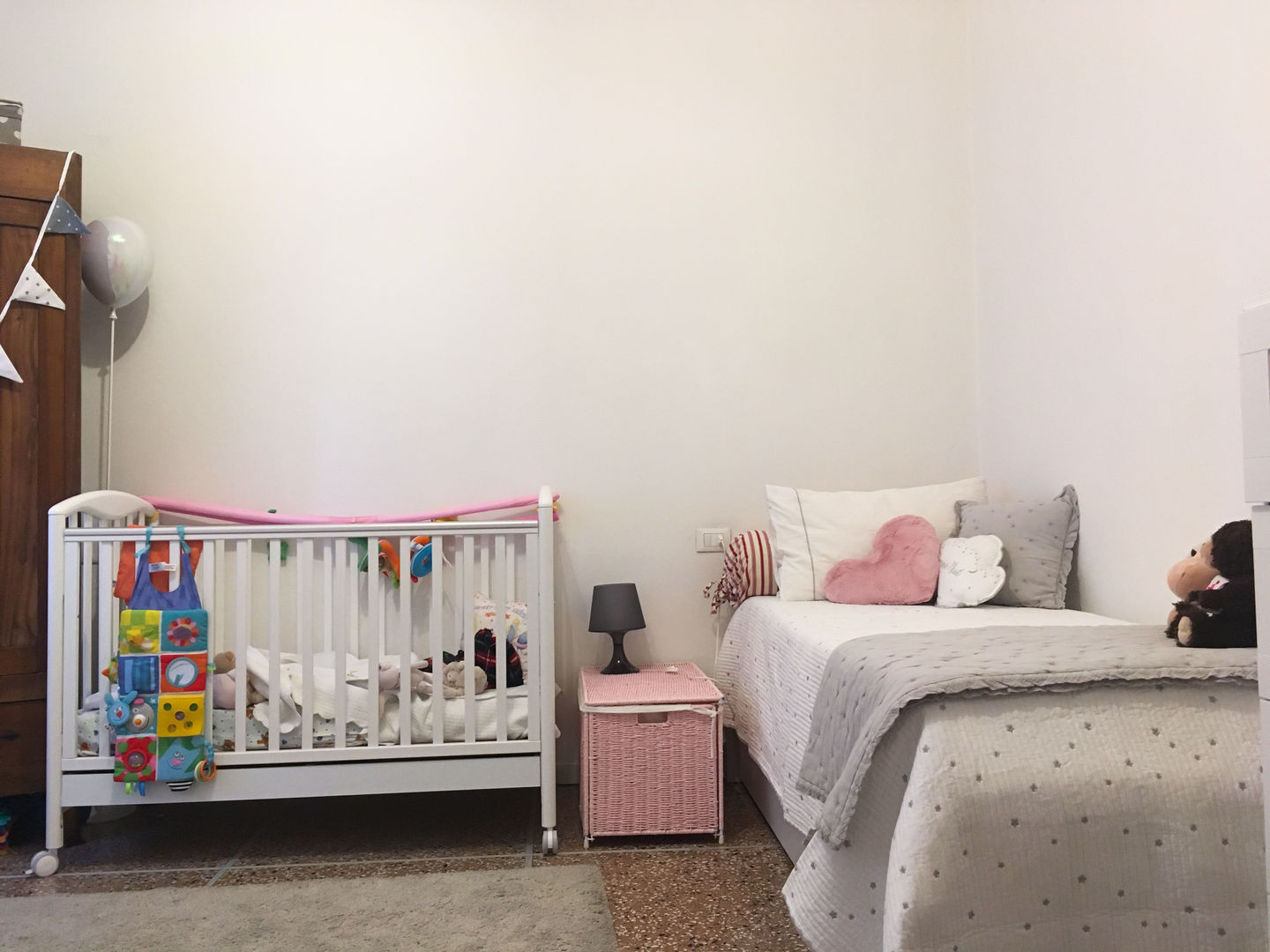 homify Classic style nursery/kids room
