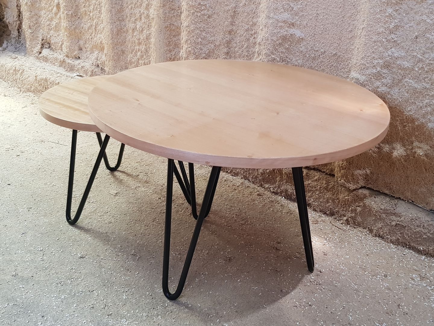 Modelo DUETTO homify Salones de estilo ecléctico Madera Acabado en madera Mesas de centro y auxiliares