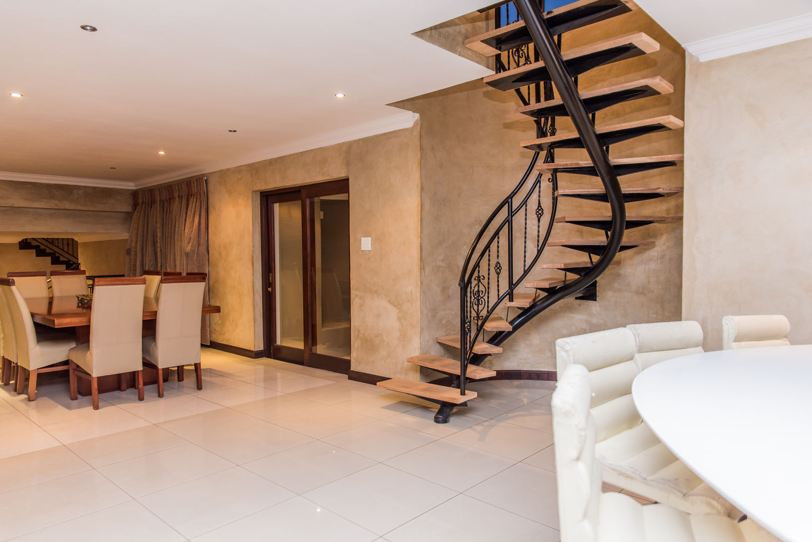 Spacious and stylish interiors TOP CENTRE PROPERTIES GROUP (PTY) LTD Stairs