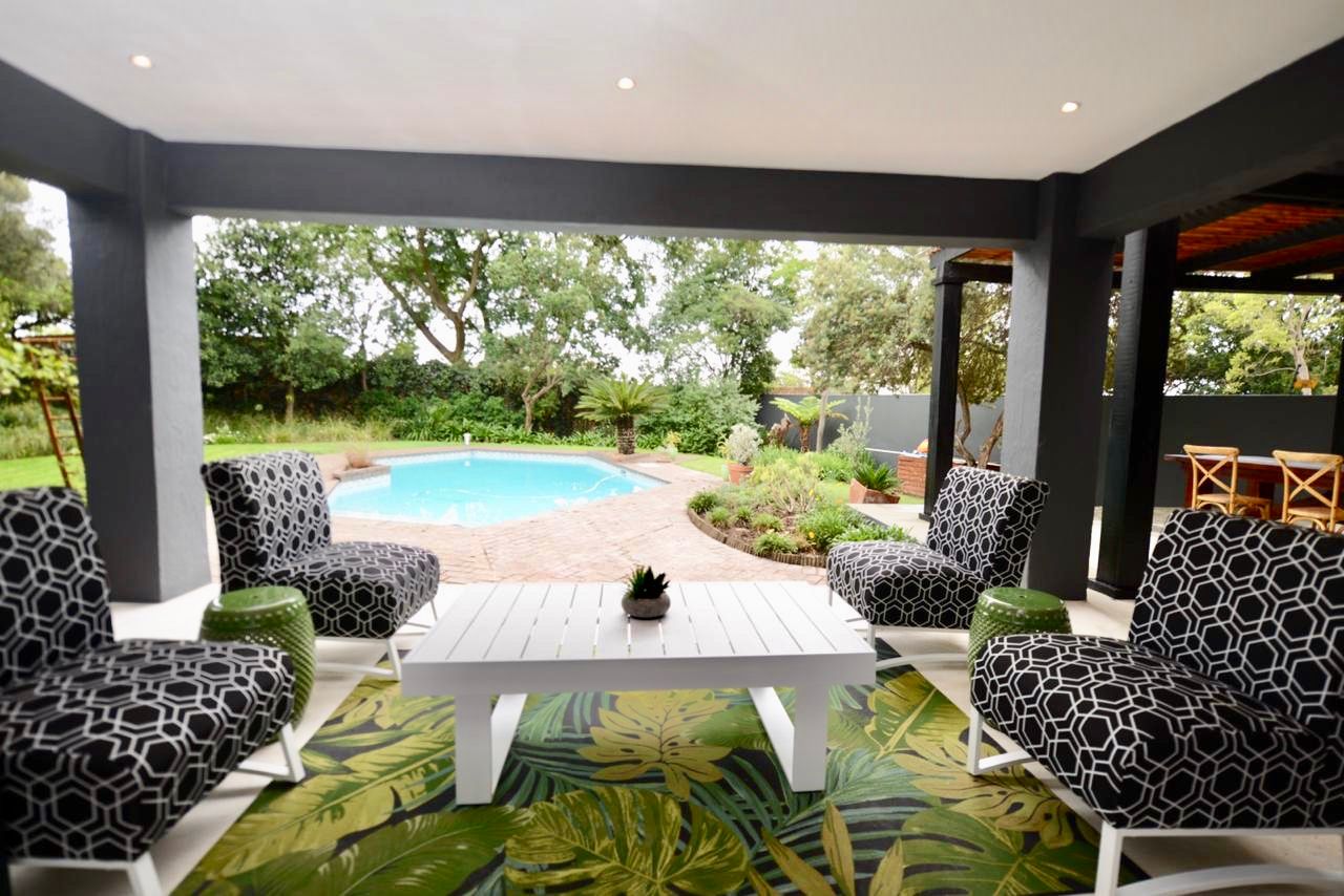 Home Renovation, Jukskei Park, Johannesburg, CS DESIGN CS DESIGN Moderne balkons, veranda's en terrassen