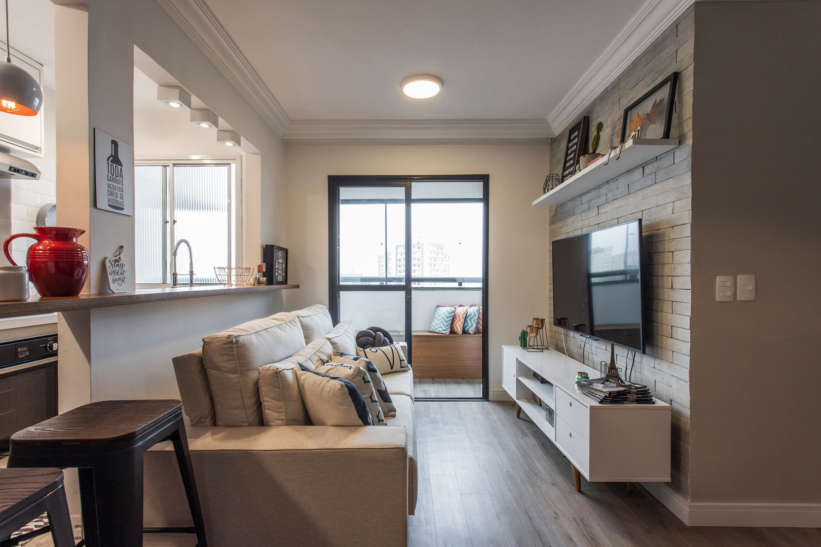 Reforma de apartamento de jovem casal , Studio Elã Studio Elã Living room کنکریٹ