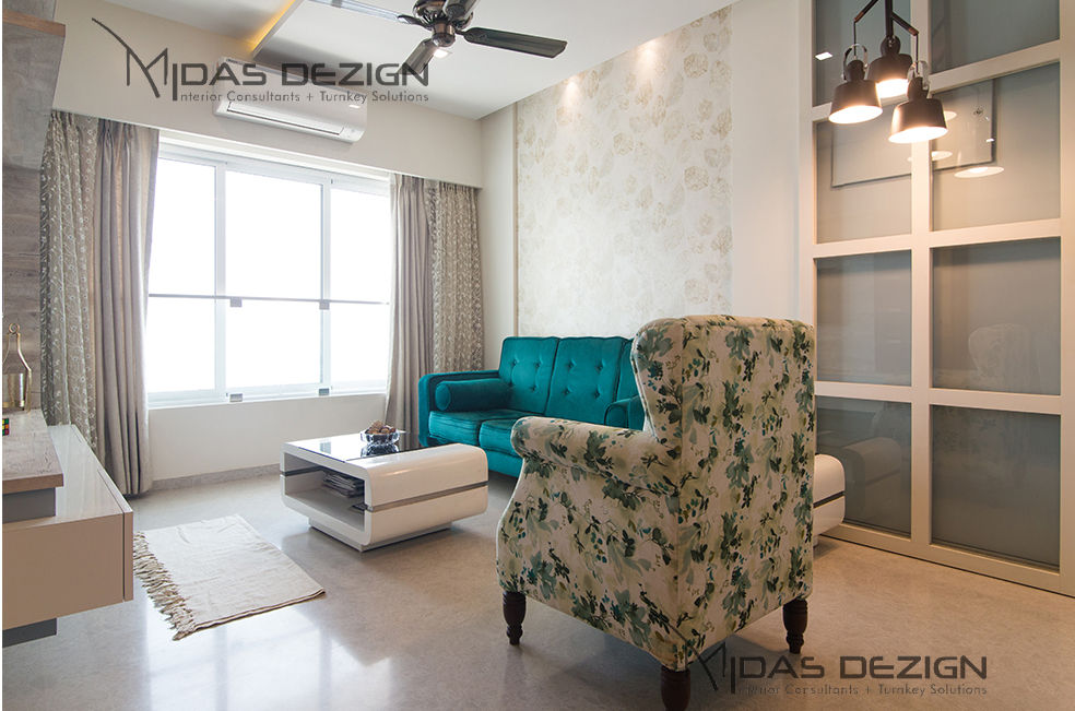 2BHK @ Goregoan (East), Romell Group, Midas Dezign Midas Dezign غرفة المعيشة