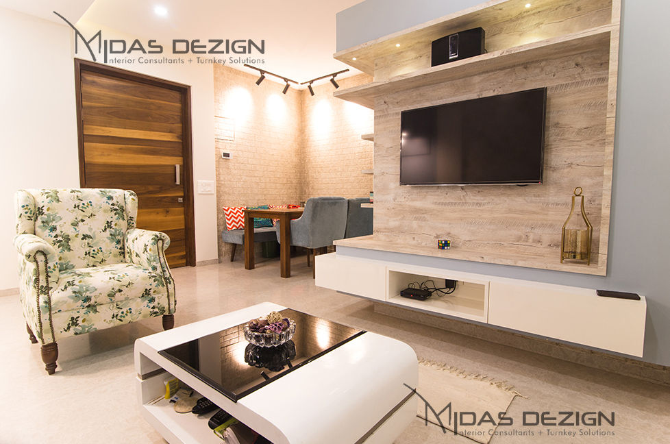 Modern interior design ideas from a 2bhk home in Mumbai | homify