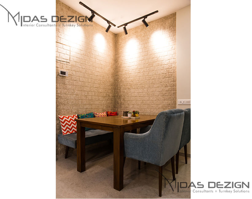 2BHK @ Goregoan (East), Romell Group, Midas Dezign Midas Dezign Tropical style dining room