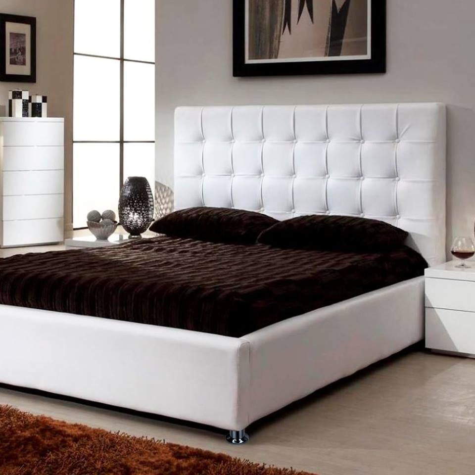 CAMA TAPIZADA homify Dormitorios modernos Madera Acabado en madera