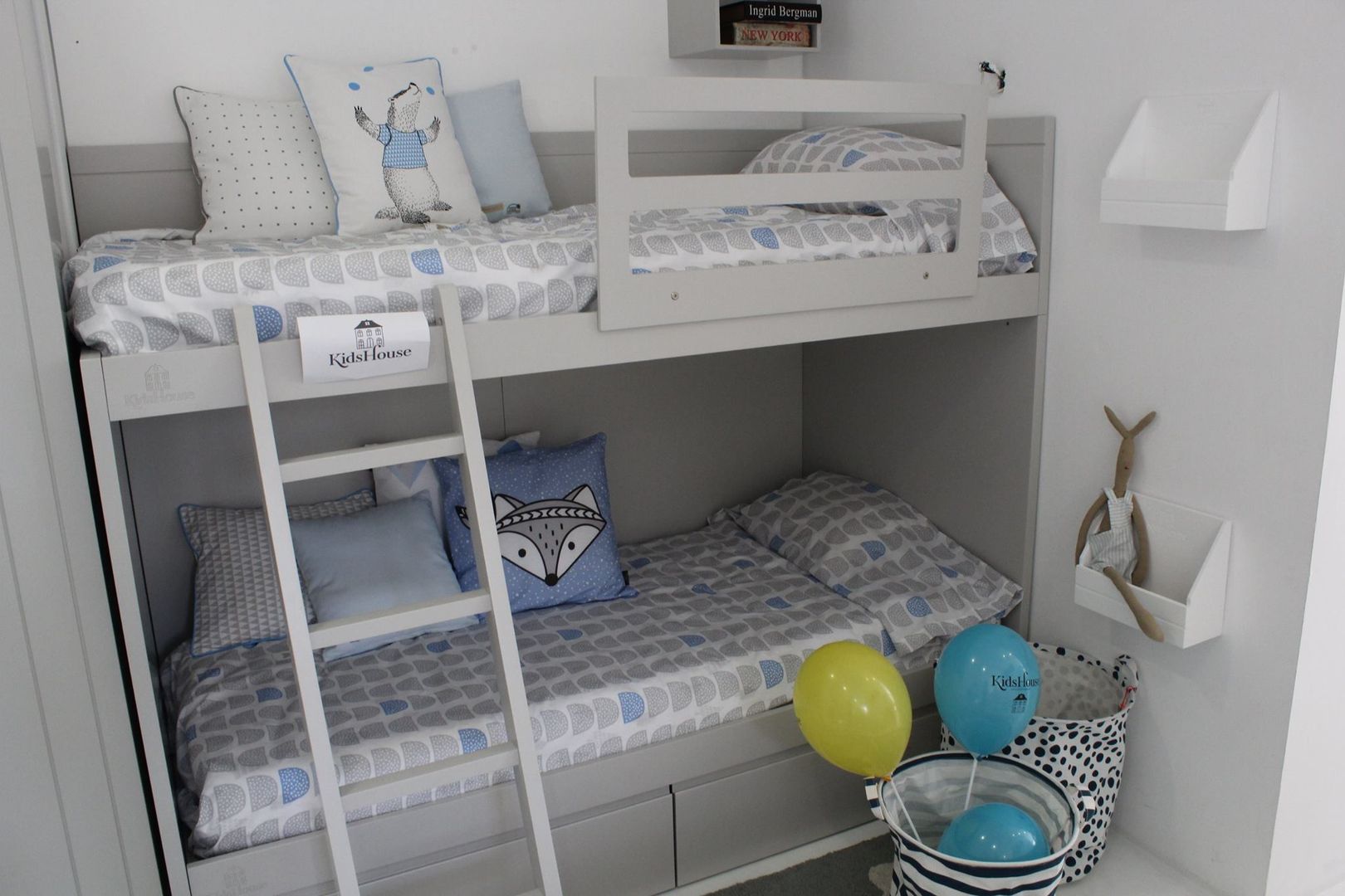 homify Kamar Bayi/Anak Modern MDF Beds & cribs