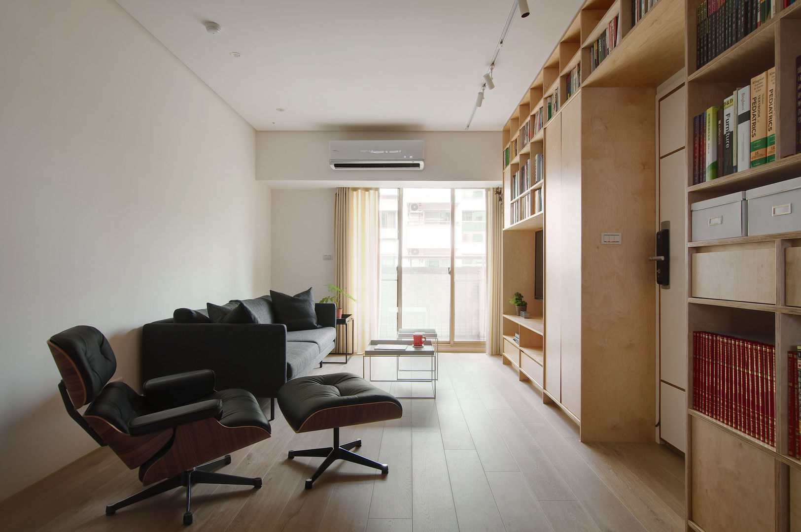 Apartment L, 六相設計 Phase6 六相設計 Phase6 Salas de estilo minimalista