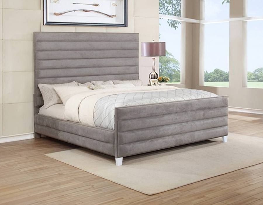 CAMA MTRIMONIAL.. TAPIZADA GRIS.. homify Habitaciones modernas Madera Acabado en madera