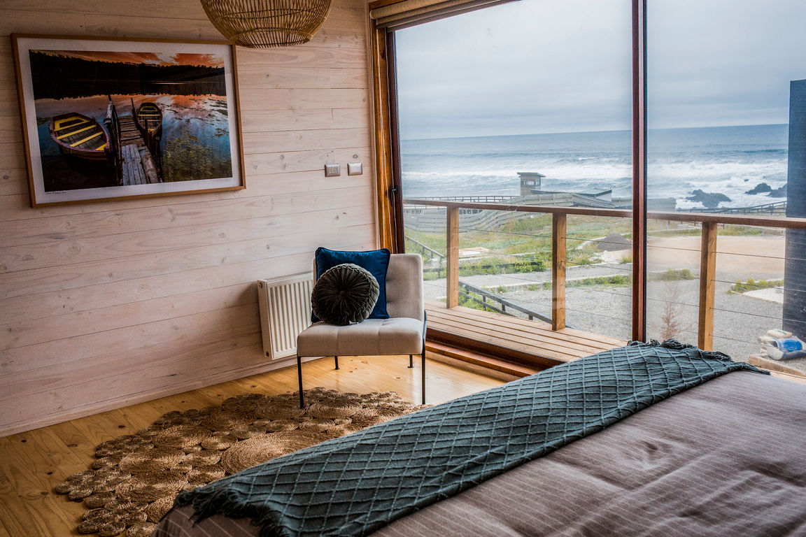 LOTE 3, CONDOMINIO PICHILEMU, KIMCHE ARQUITECTOS KIMCHE ARQUITECTOS Kleines Schlafzimmer Holz Holznachbildung