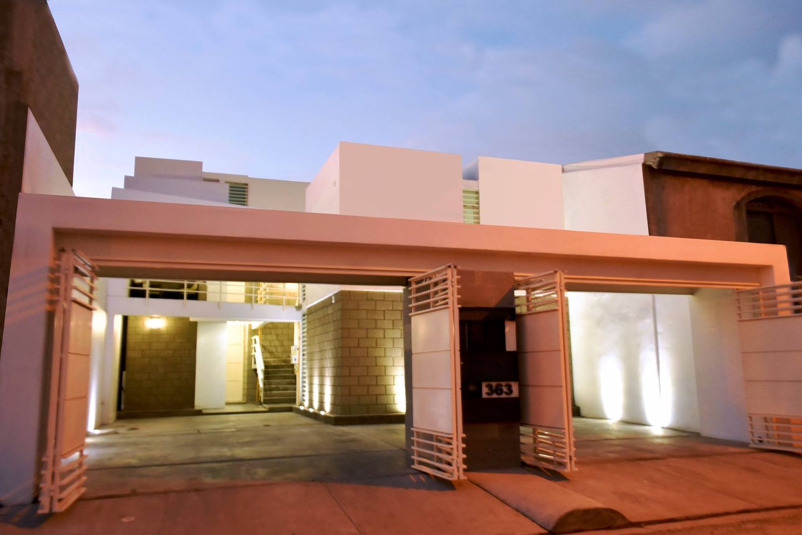 DEPARTAMENTOS LFD, CREA arquitectos CREA arquitectos أبواب رئيسية