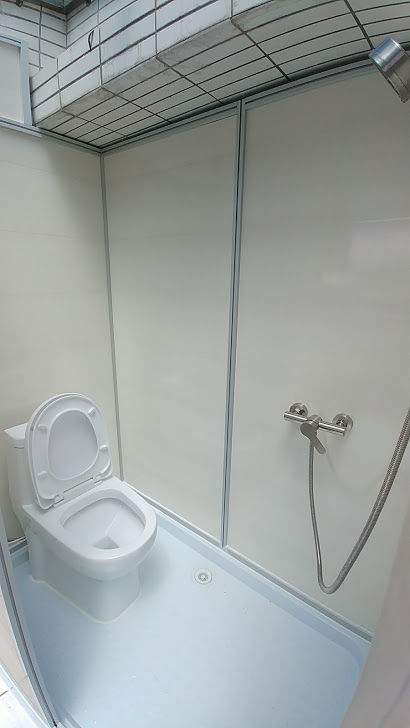 homify Phòng tắm phong cách chiết trung Toilets