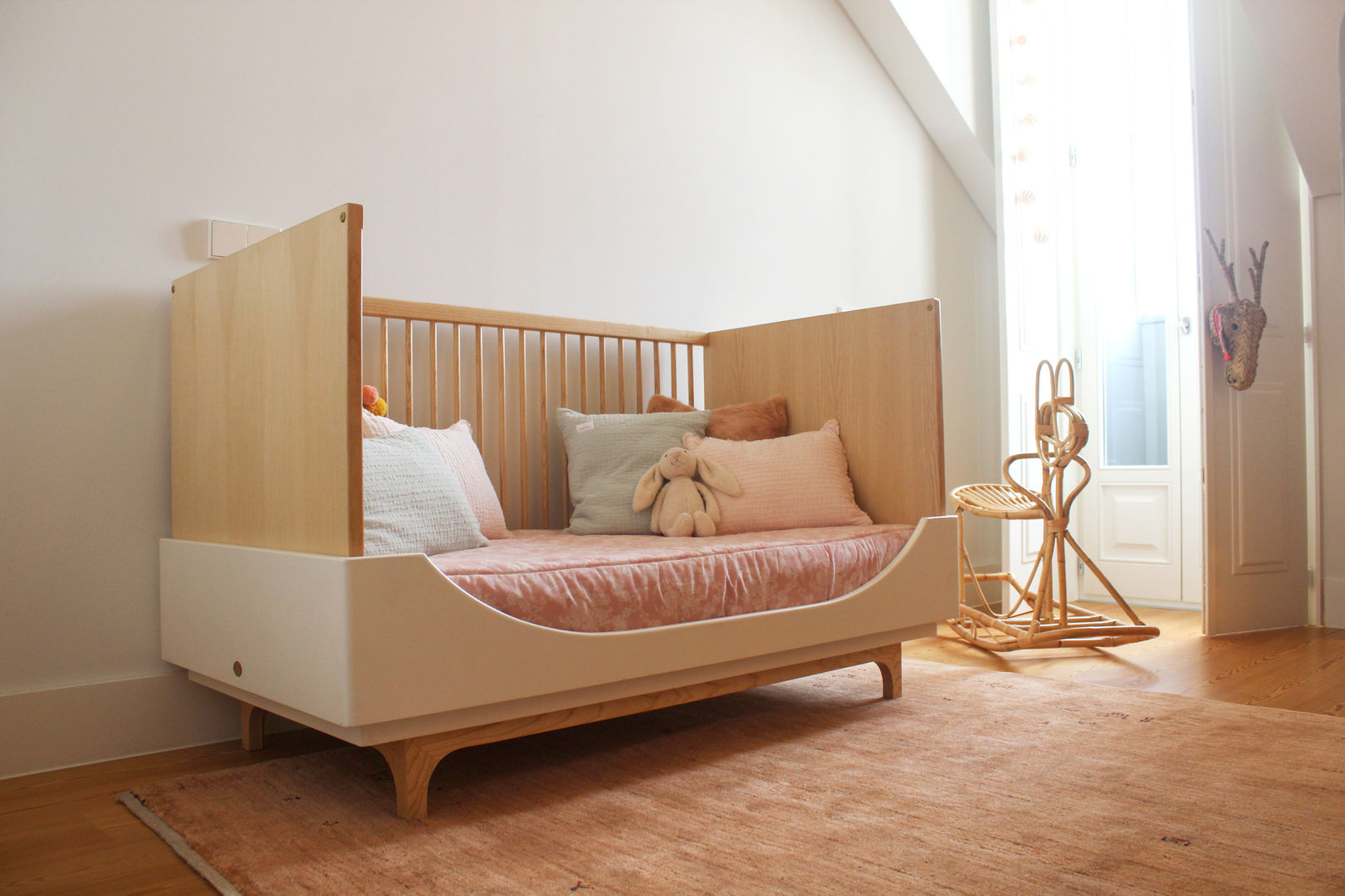 Quarto criança com Feng Shui , Vanda Boavida Vanda Boavida Modern nursery/kids room Accessories & decoration