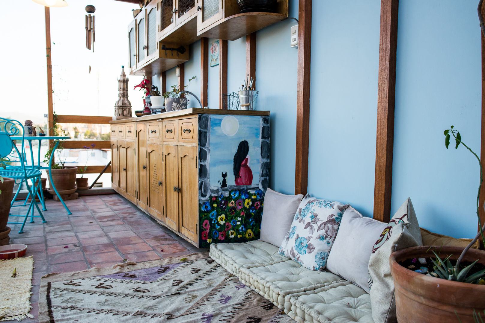 Un Departamento muy Chic!, Azul Azul Balcones y terrazas eclécticos