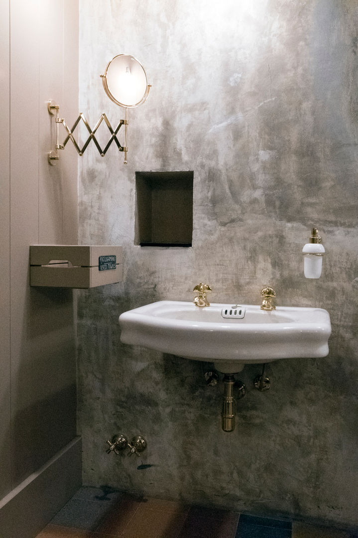 Focus bagno: la cura del cliente che continua in ogni spazio, Idearredobagno.it Idearredobagno.it Classic style bathroom Copper/Bronze/Brass