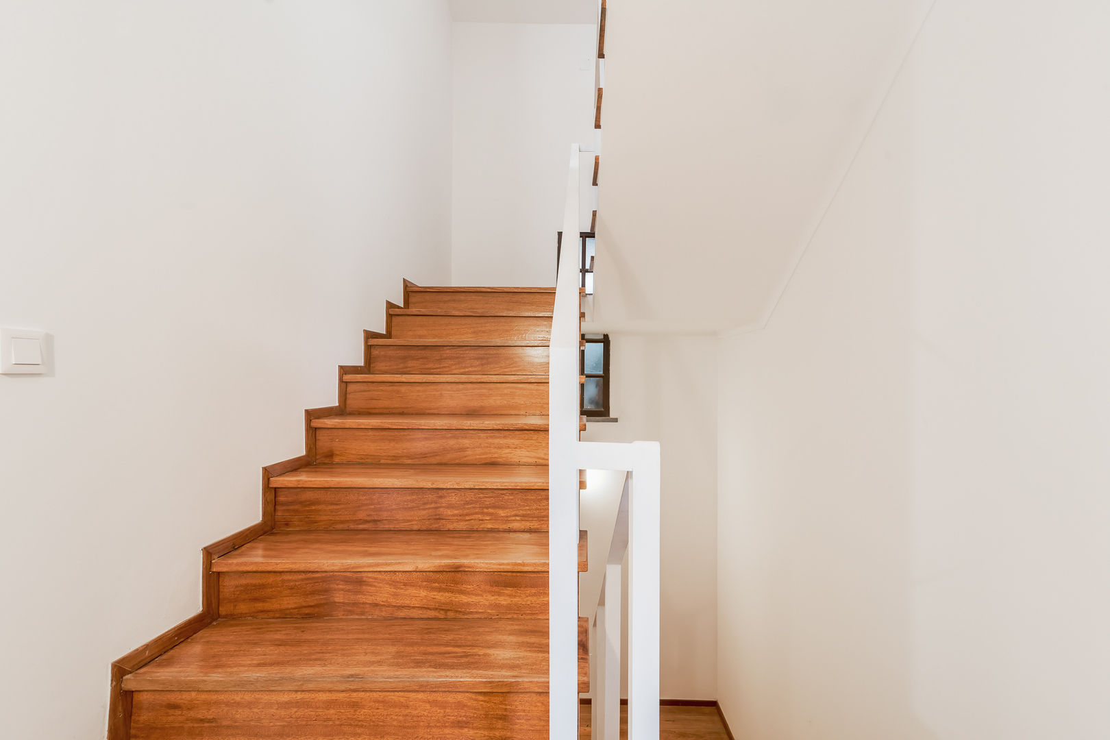 Reabilitação dos interiores em Casa de Campo, Rima Design Rima Design Stairs