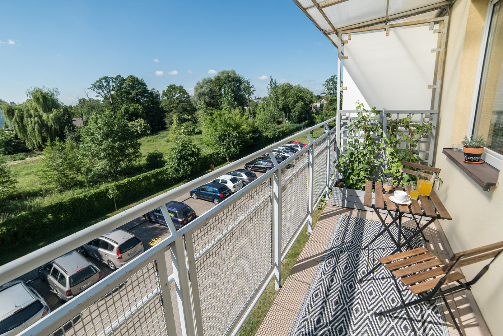 Home Staging na balkonie. Projekt balkonu, Miejskie Ziele Miejskie Ziele Balcony