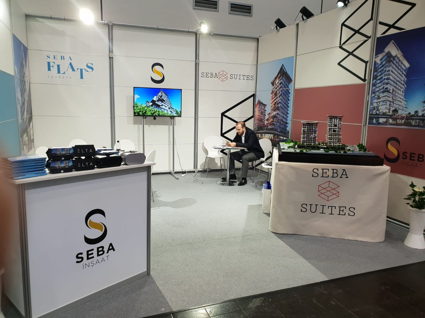 Seba Suites, ELTA VR SOLUTIONS ELTA VR SOLUTIONS Nowoczesne domowe biuro i gabinet