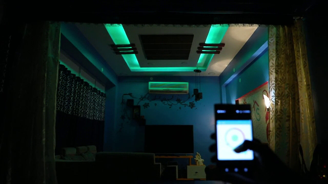 Home Automation, ​Voice Command Control and RGB Lighting for Living Room in Gurgaon, Haryana, Urobo Home Automation Urobo Home Automation Вітальня