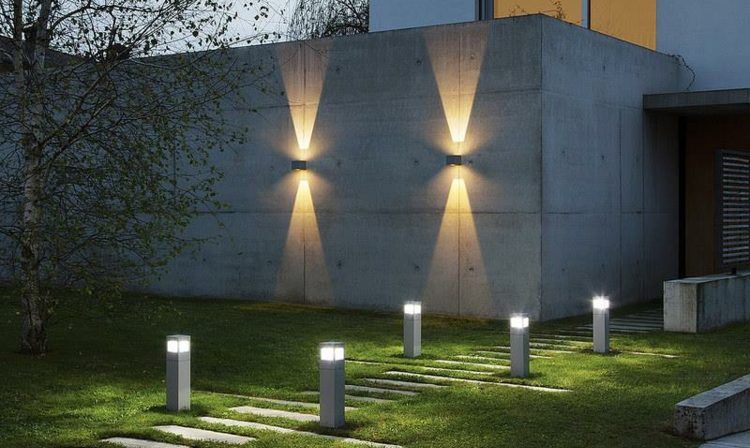 Trabajos Residenciales bajo las tecnologías de Iluminación Wieland, Grupo MCB Grupo MCB Jardin moderne Eclairage