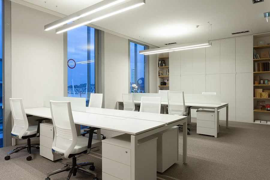 Escritórios - Ecadint Lx, Scalline, Architects & Designers Scalline, Architects & Designers Moderne studeerkamer