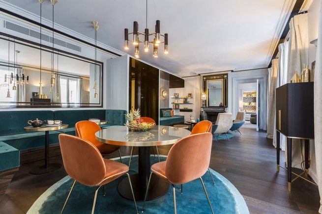 Elegant Apartment, France DelightFULL Modern dining room Copper/Bronze/Brass Lighting