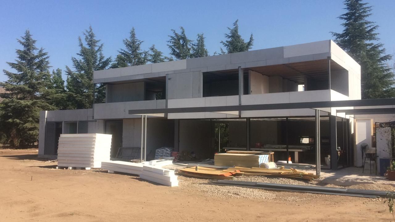 proyecto casa NUA Brisas de Chicureo, Constructora CYB Spa Constructora CYB Spa منزل عائلي صغير