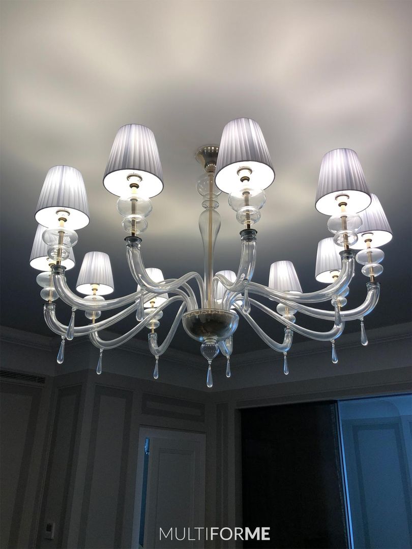 Design chandeliers for kitchen and living room in a flat in Moscow., MULTIFORME® lighting MULTIFORME® lighting Вітальня