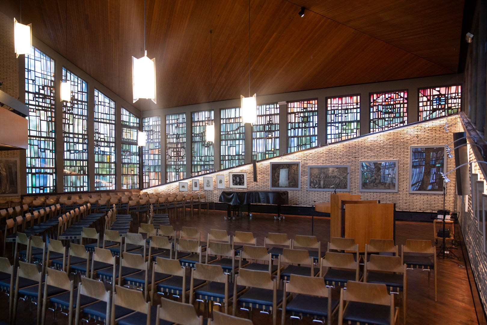 Akzentbeleuchtung einer Kirche, Moreno Licht mit Effekt - Lichtplaner Moreno Licht mit Effekt - Lichtplaner Espaços comerciais Museus