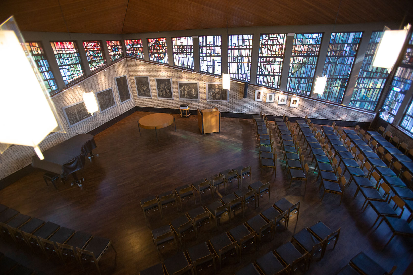 Akzentbeleuchtung einer Kirche, Moreno Licht mit Effekt - Lichtplaner Moreno Licht mit Effekt - Lichtplaner Espaços comerciais Museus