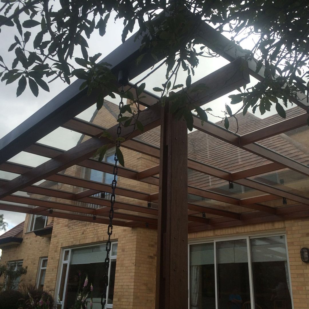 Pergola Metal Madera, PERGOLAS & PARQUES SAS PERGOLAS & PARQUES SAS ระเบียง, นอกชาน โลหะ