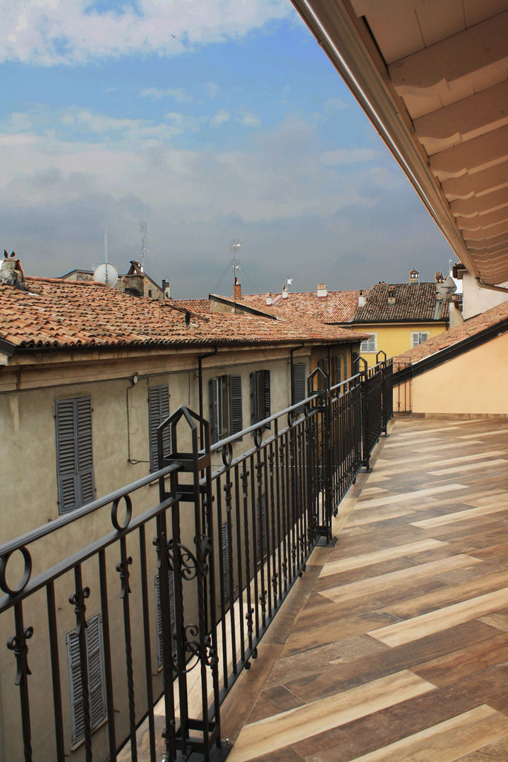 Cavalletto Penthouse - Residenziale - Piacenza, VANDA VANDA Balcony