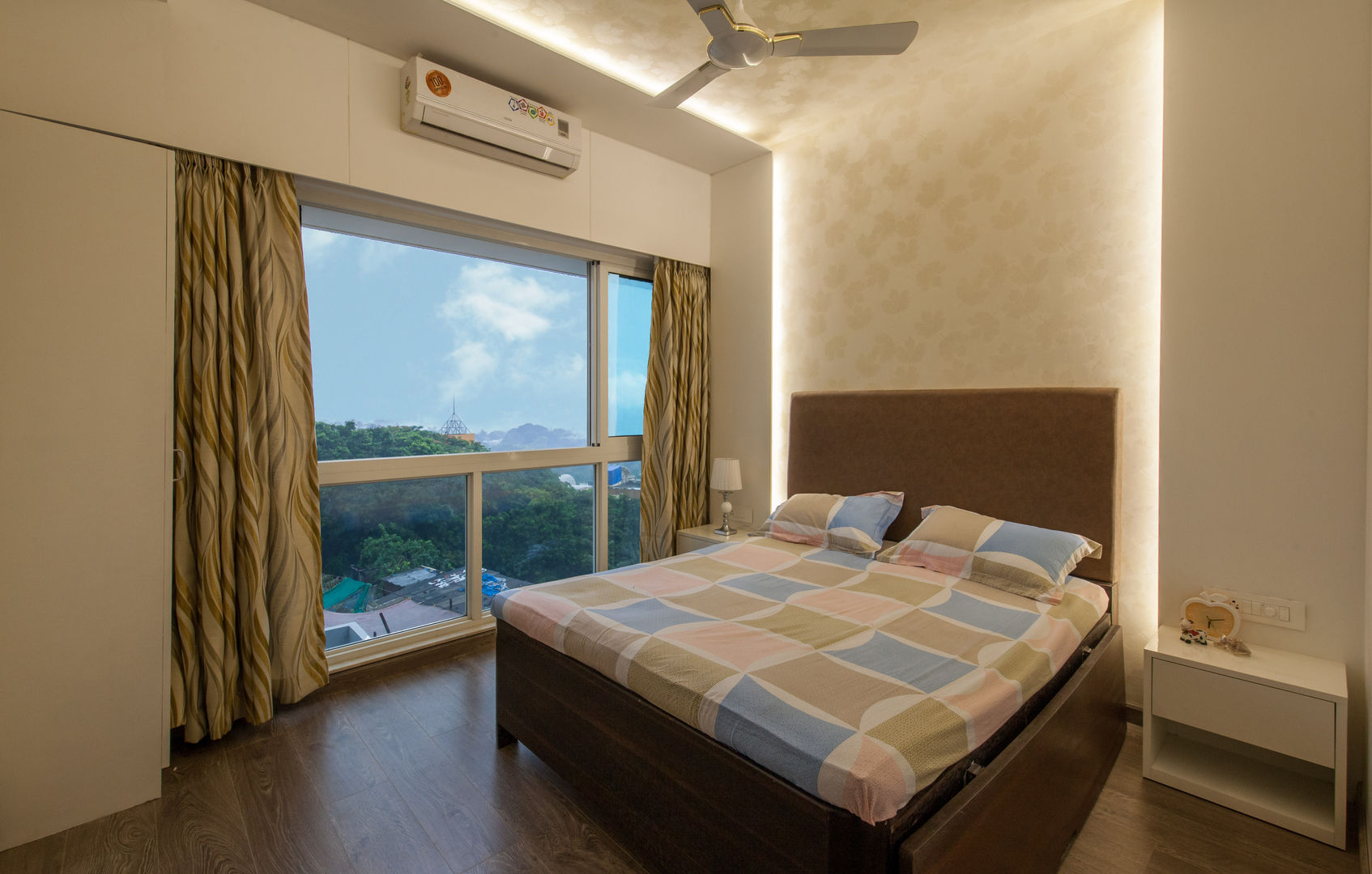 1 BHK residence., Sagar Shah Architects Sagar Shah Architects Minimalist bedroom