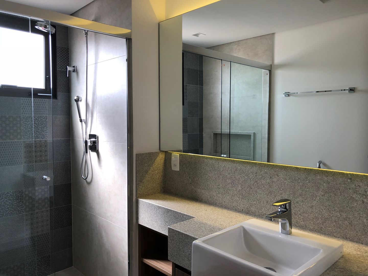 Reforma Apartamento | Moema | 2018, ABBITÁ arquitetura ABBITÁ arquitetura Casas de banho modernas