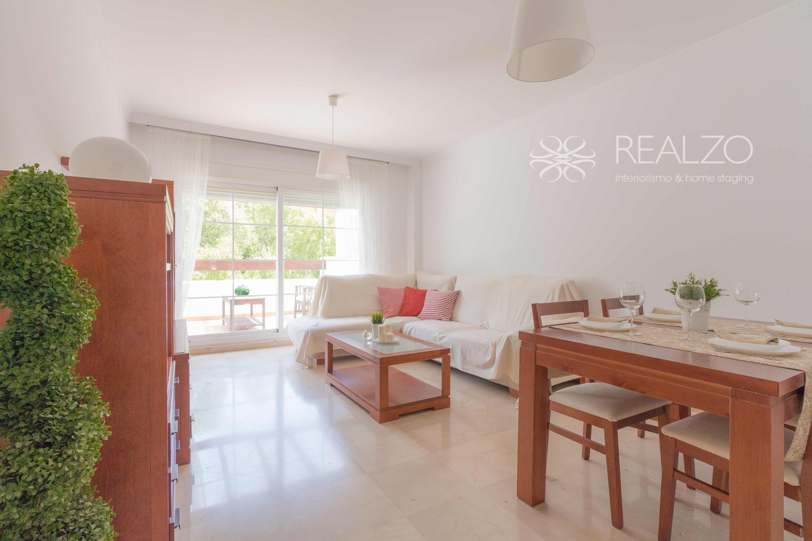 Home Staging en Residencial Privado, Realzo Realzo 지중해스타일 거실