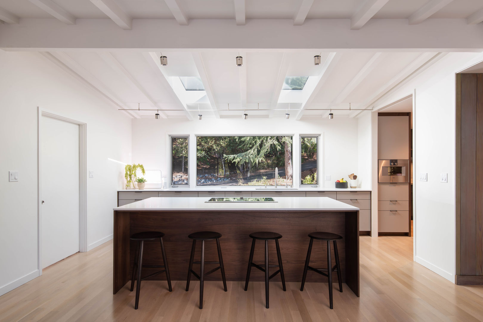 Lafayette Modern Remodel by Klopf Architecture, Klopf Architecture Klopf Architecture Cucina moderna