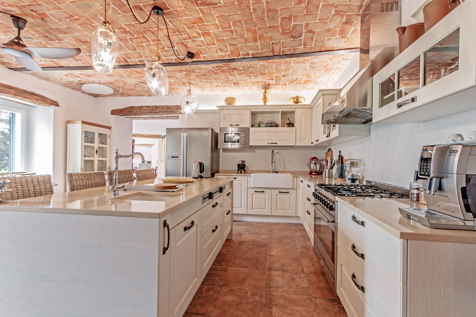 Ristrutturazione di un casale nelle colline del Monferrato, Vivere lo Stile Vivere lo Stile Rustic style kitchen