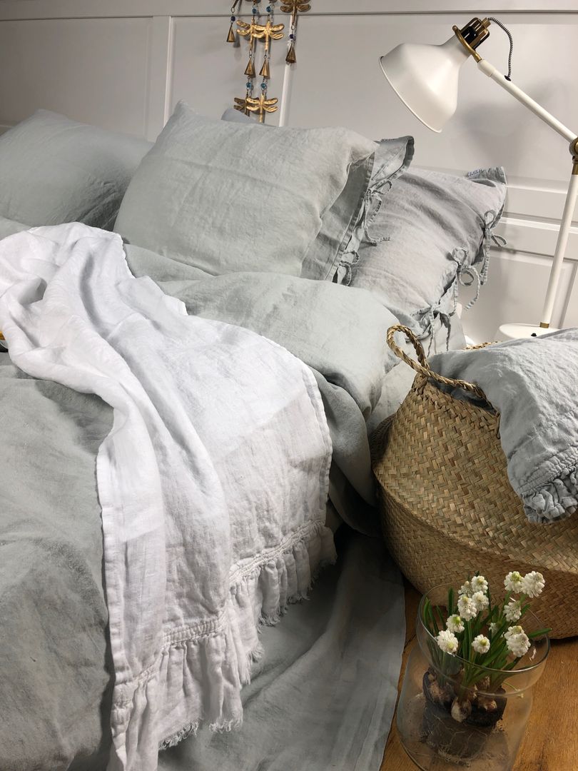 Lniana poszewka na poduszkę Pearl Grey NatureBed lniana poszewka,poszewka na poduszkę,lniana poduszka,linen,len,linen pillowcase,bedroom,sypialnia,bedroomdesign,bedroomgoals,scandinavian design