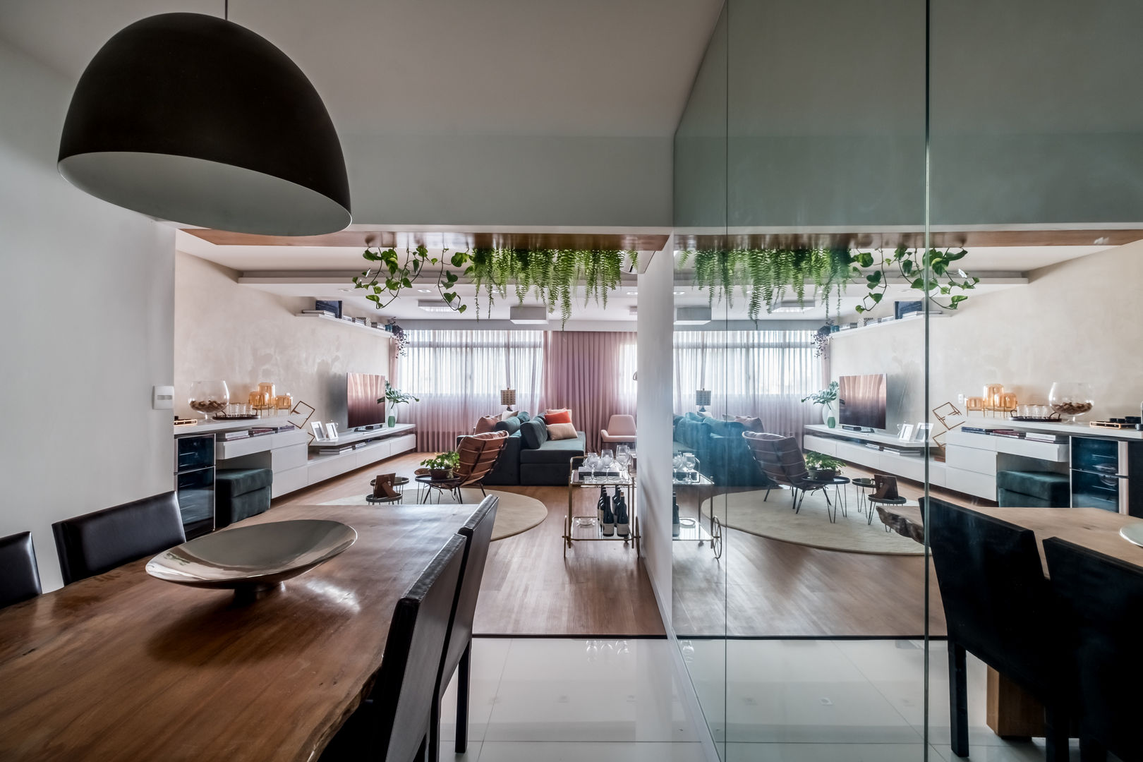 Apartamento Amplo, moderno e sofisticado no coração do Jardins, Studio Elã Studio Elã Eclectic style dining room