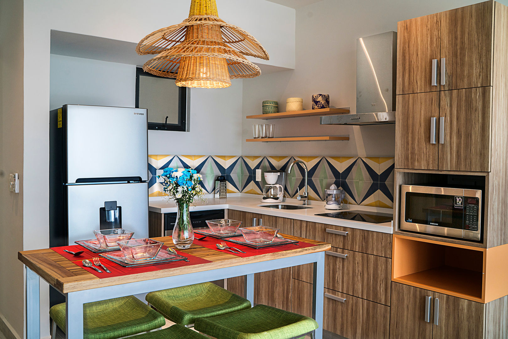 Opal Suites, Playa del Carmen, Andrea Loya Andrea Loya トロピカルデザインの キッチン