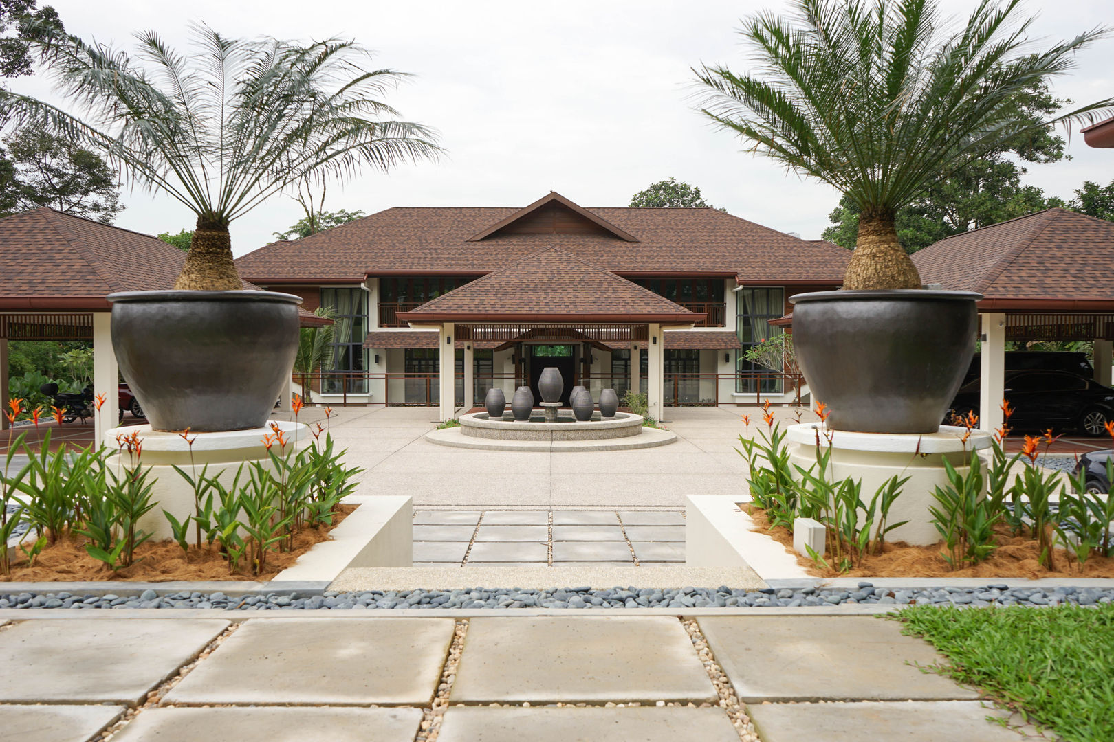 Luxury Bungalow In Sungai Penchala Kuala Lumpur, Mode Architects Sdn Bhd Mode Architects Sdn Bhd Casas tropicales