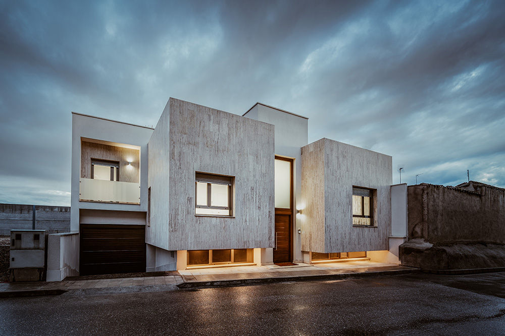 Casa de diseño cúbico en Toledo, OOIIO Arquitectura OOIIO Arquitectura Будинки Камінь