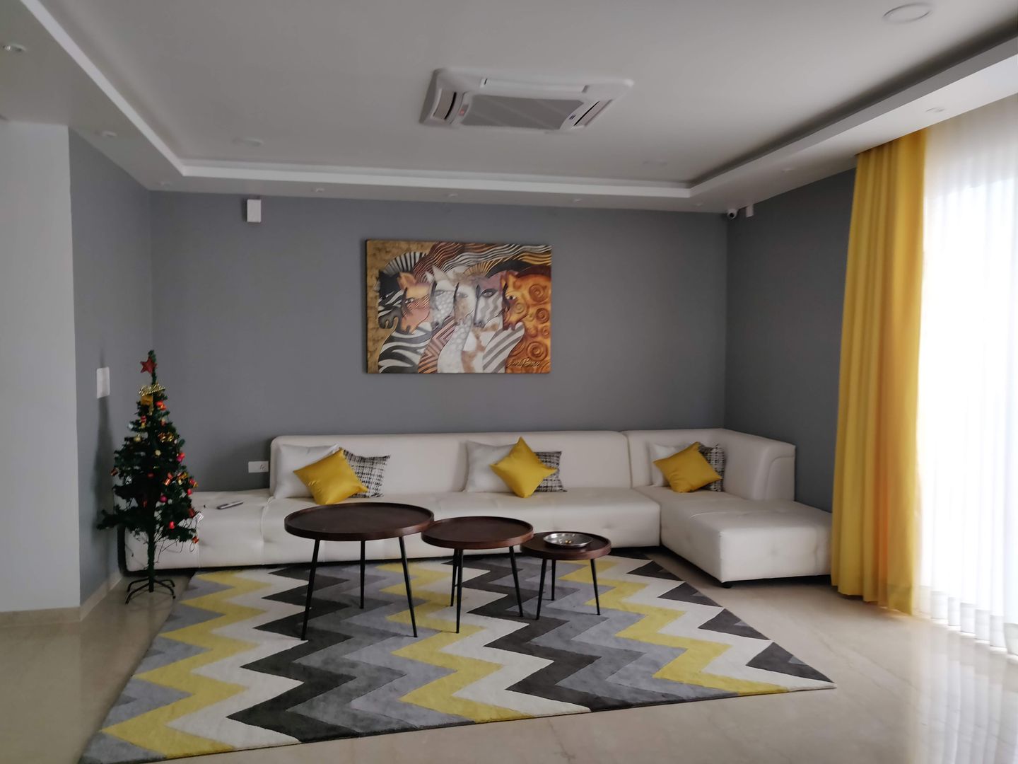 Villa #4 , Pavani Boulevard - Turn Key Project Interior , Enrich Interiors & Decors Enrich Interiors & Decors Salas modernas
