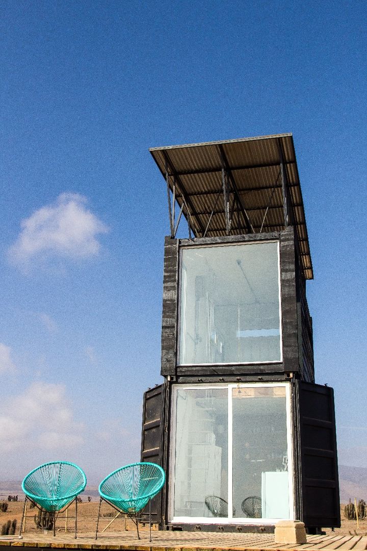 Habitáculo S.O. e-Tower, MRH Arquitectos MRH Arquitectos バンガロー 木 木目調