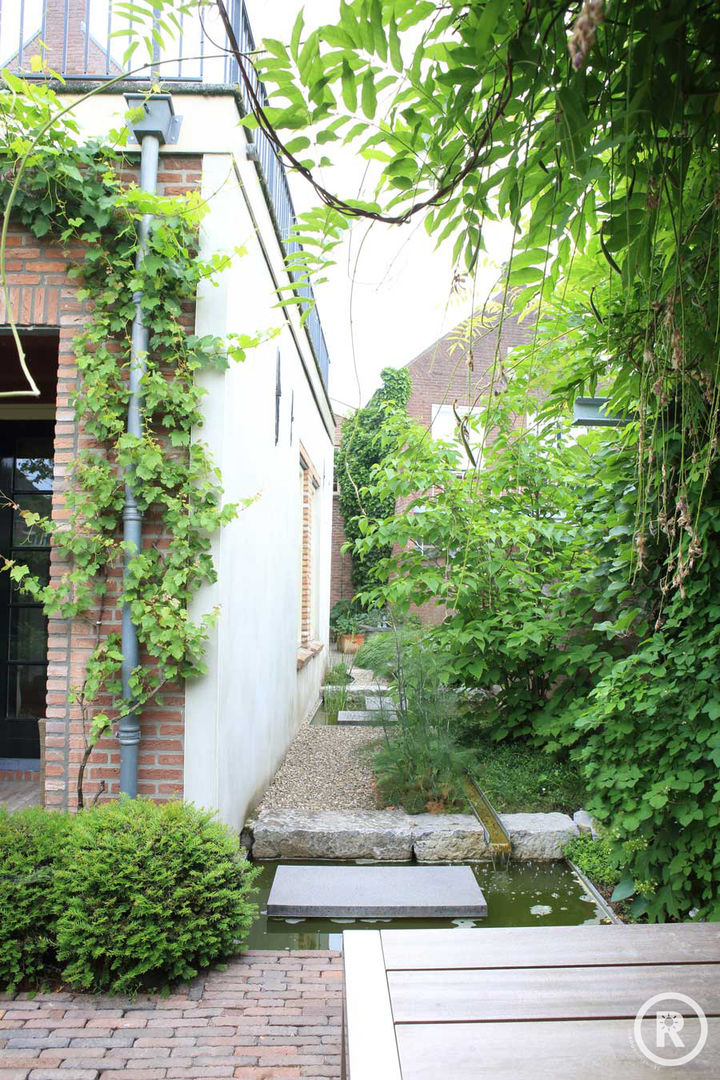 Binnentuin bij monumentaal pand, De Rooy Hoveniers De Rooy Hoveniers Сад в стиле модерн