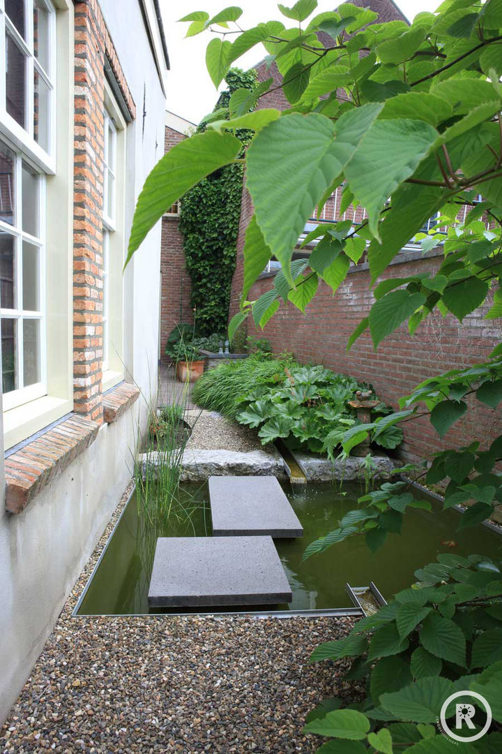 Binnentuin bij monumentaal pand, De Rooy Hoveniers De Rooy Hoveniers Сад в стиле модерн