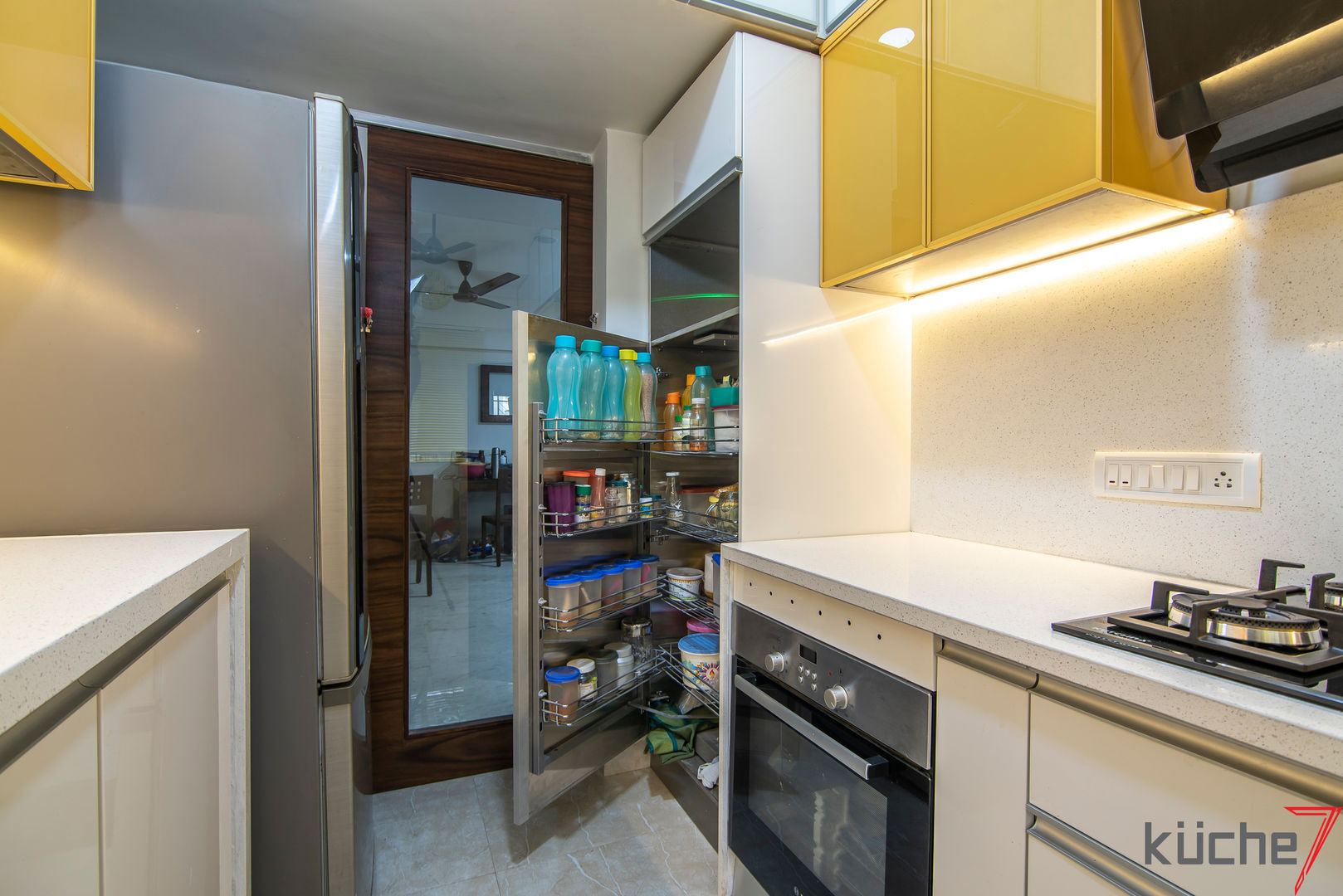 Affordable kitchen designed for Anupama Kumar, Mumbai, Küche7 Küche7 Built-in kitchens