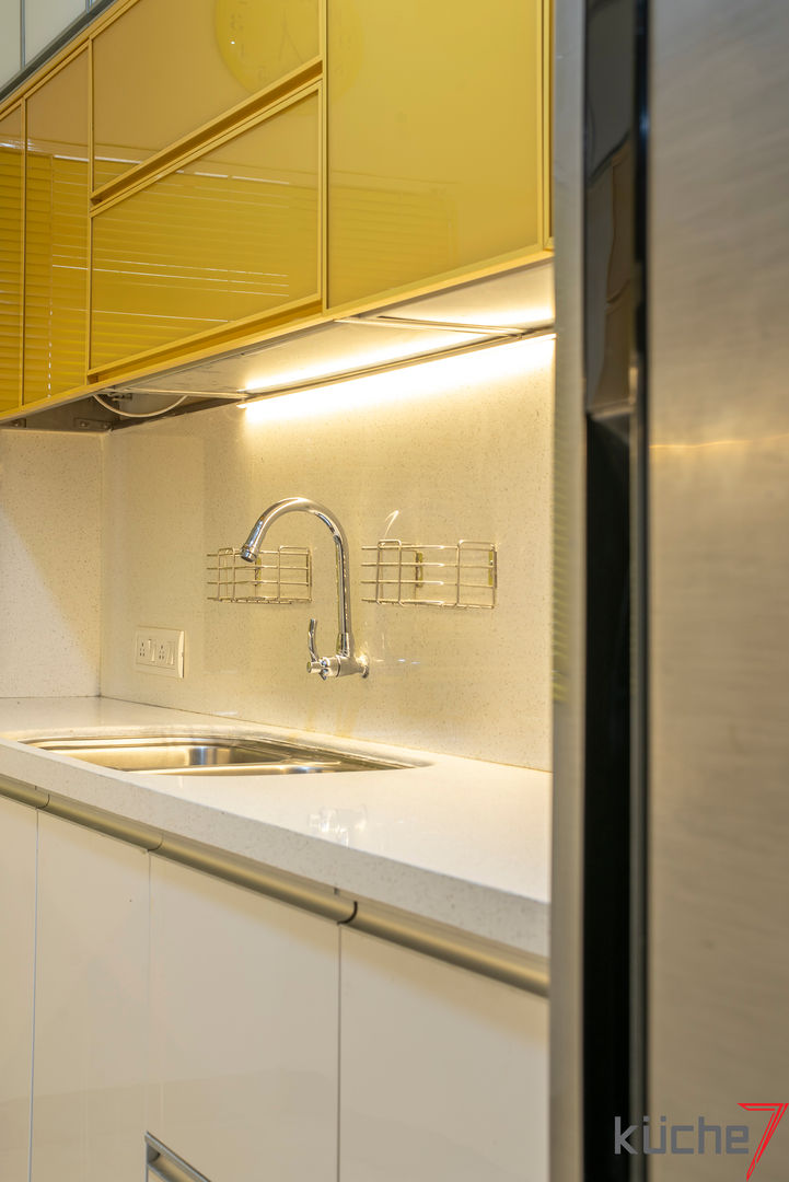 Affordable kitchen designed for Anupama Kumar, Mumbai, Küche7 Küche7 مطبخ ذو قطع مدمجة